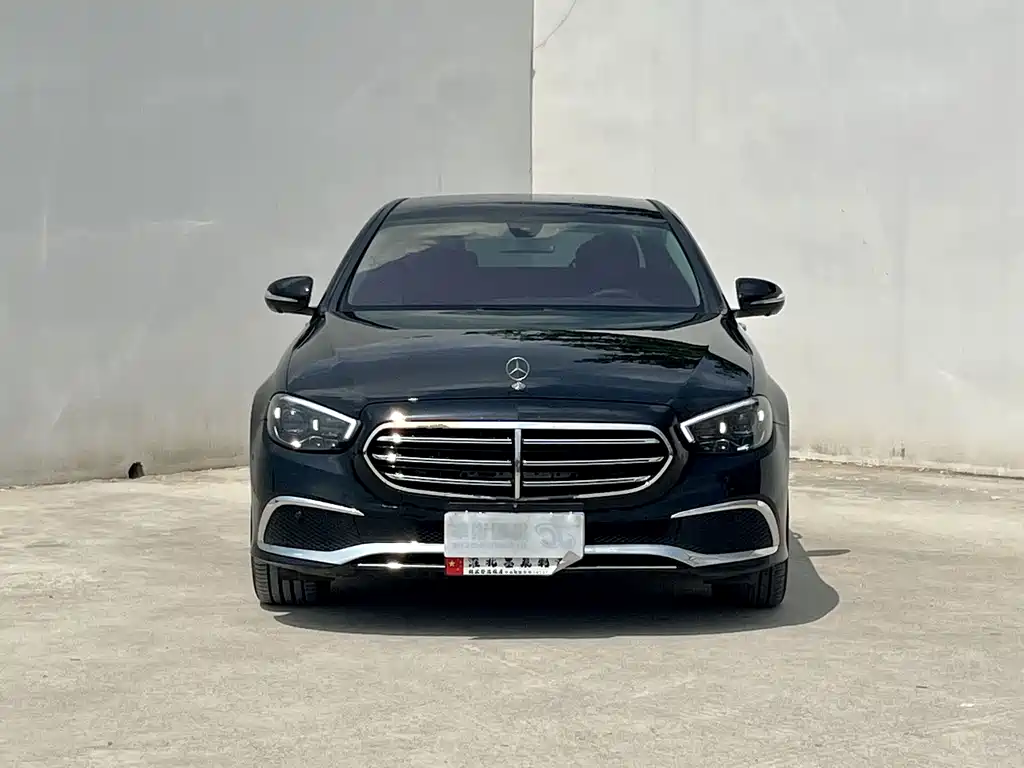 Mercedes-Benz E-Class — миниатюра 2