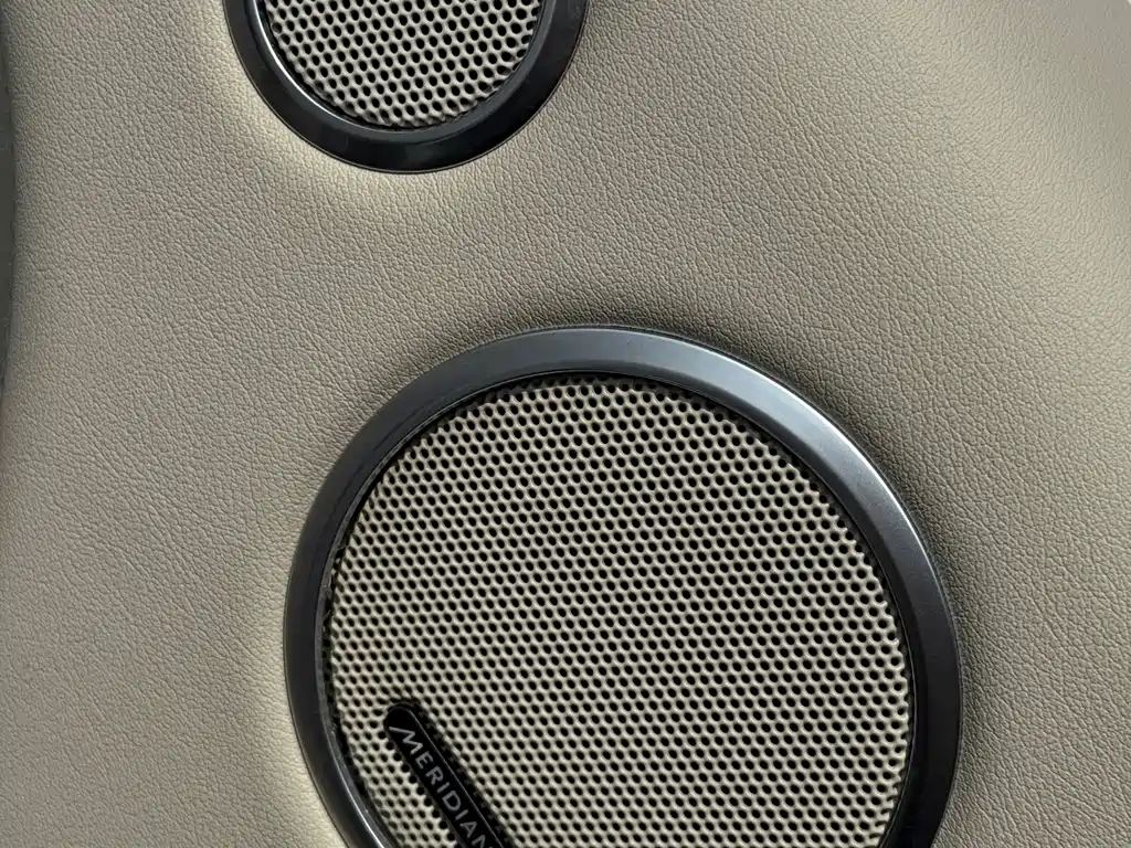 Land Rover Range Rover — миниатюра 16