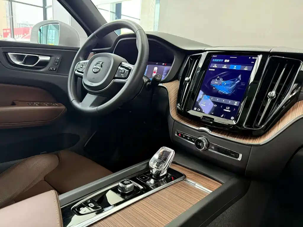 Volvo XC60 — миниатюра 8