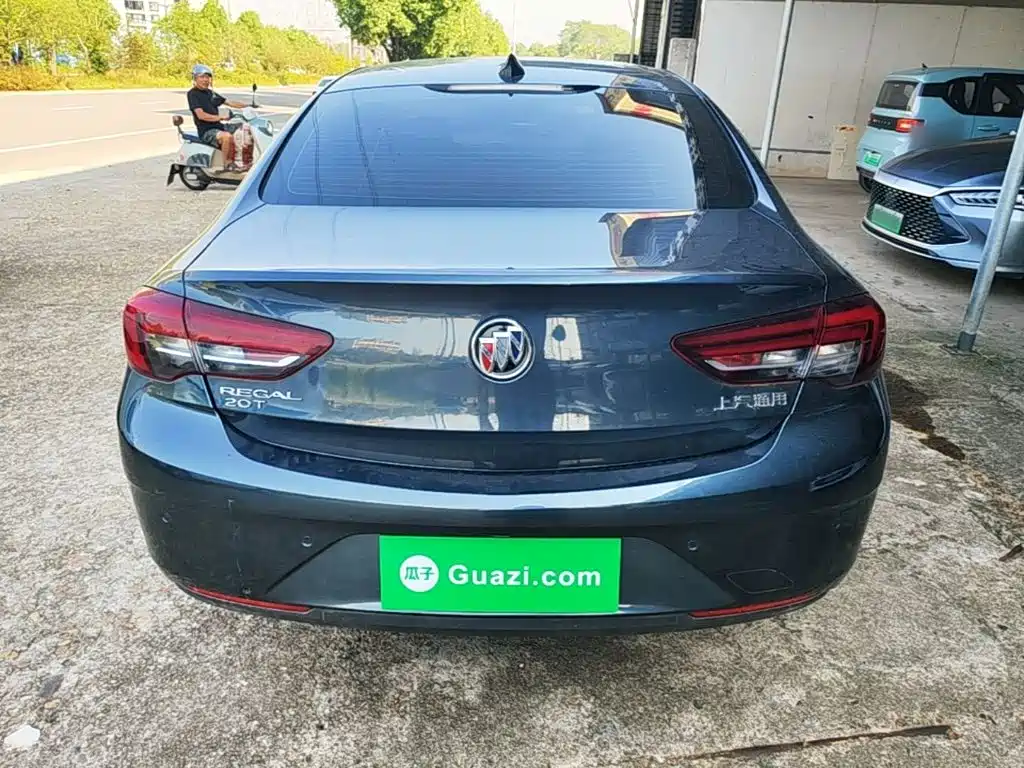 Buick Regal — миниатюра 6