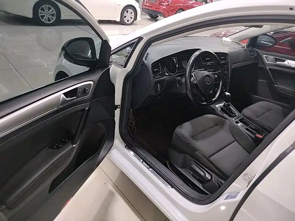 Volkswagen Golf — миниатюра 16