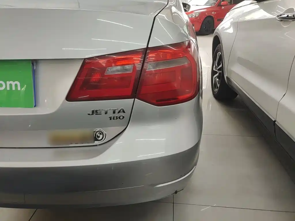 Volkswagen Jetta — миниатюра 8