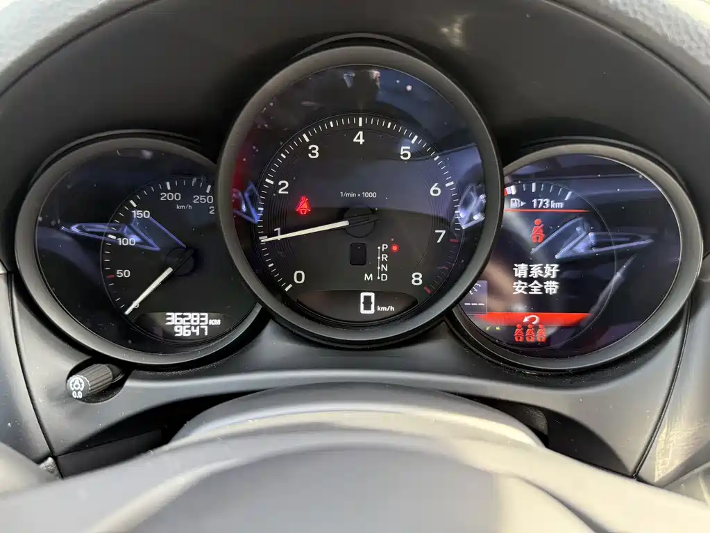 Porsche Macan — миниатюра 6