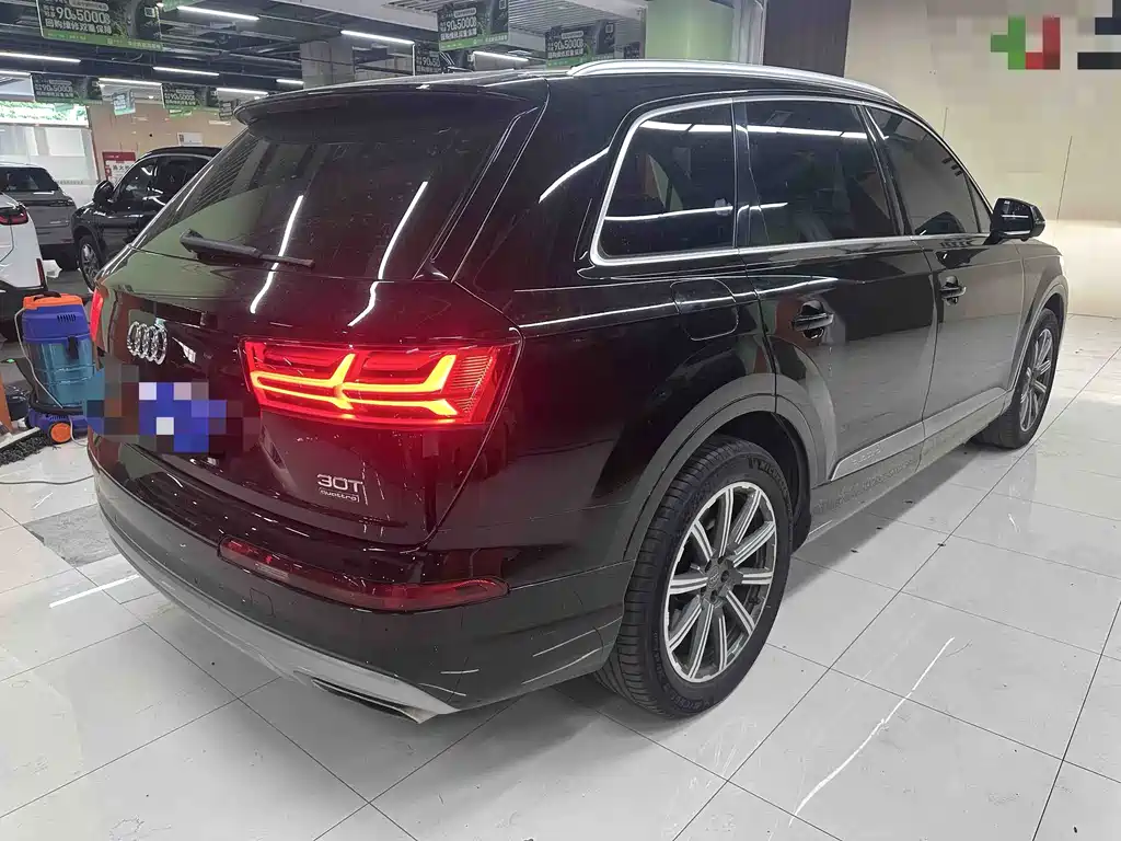 Audi Q7 — миниатюра 4