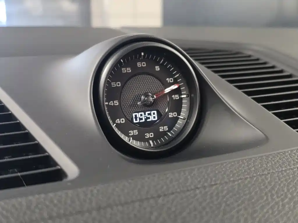 Porsche Cayenne — миниатюра 14
