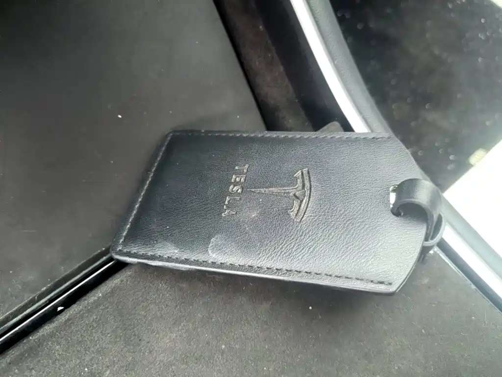 Tesla Model 3 — миниатюра 9