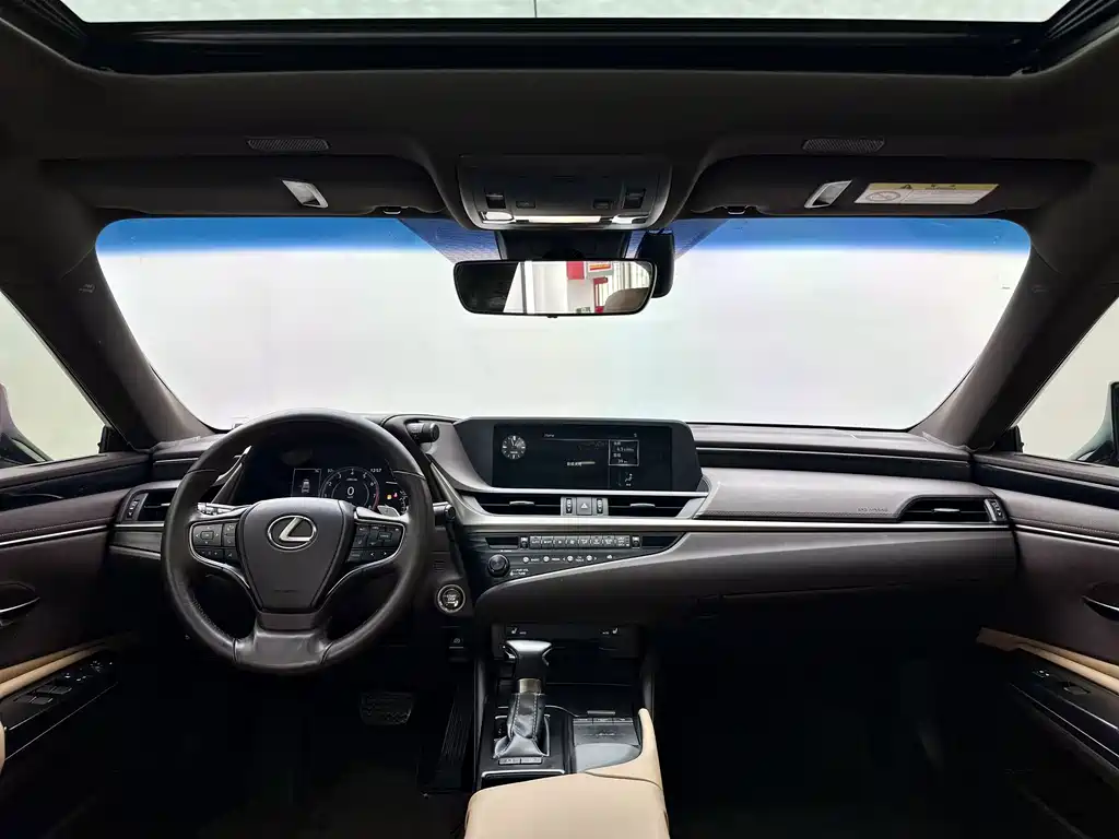 Lexus ES — миниатюра 9