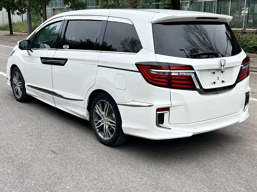 Honda Elysion — миниатюра 9