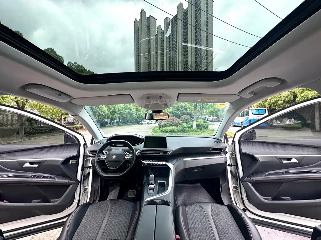 Peugeot 5008 — миниатюра 5