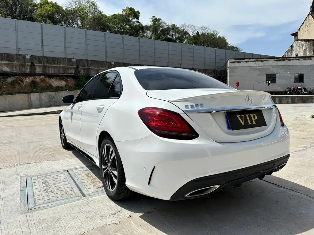 Mercedes-Benz C-Class - фото 7