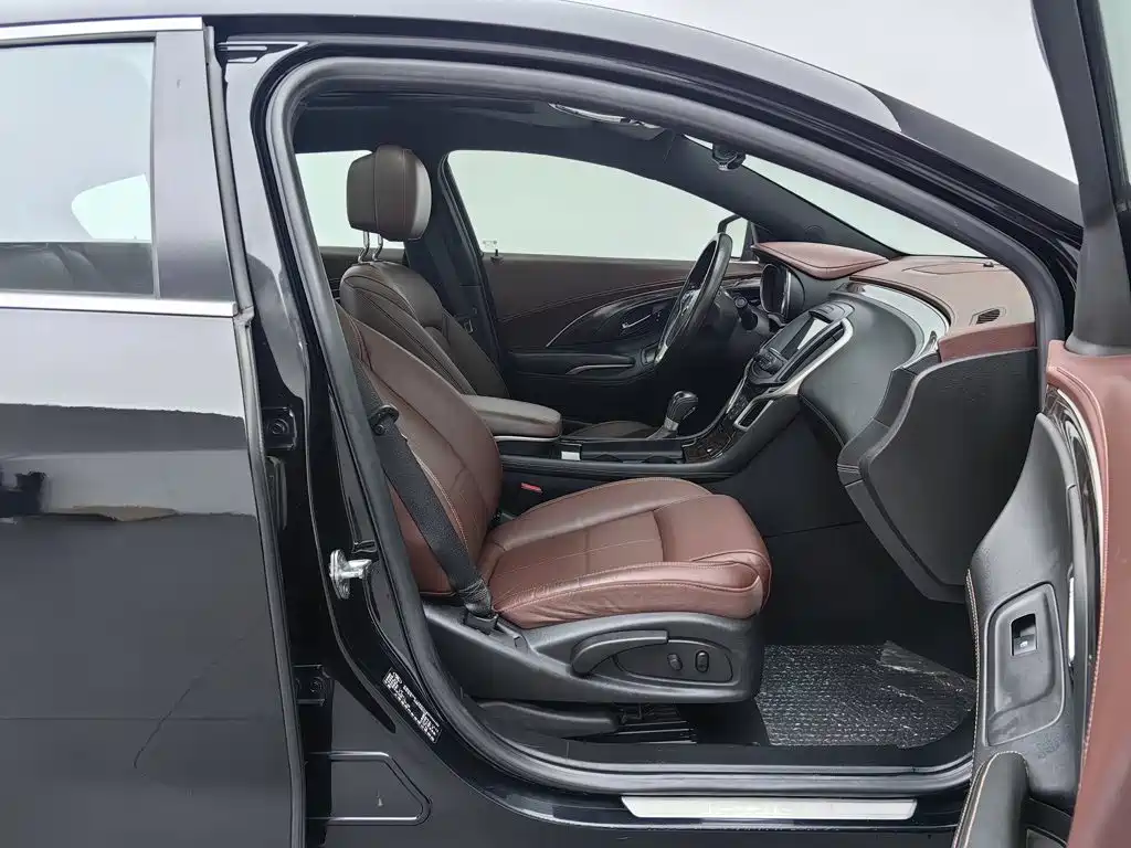 Buick LaCrosse — миниатюра 23