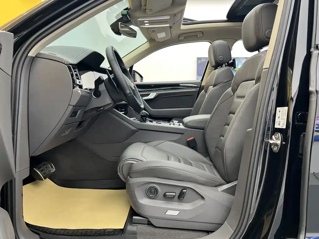 Volkswagen Touareg 2022 3.0TSI Sport