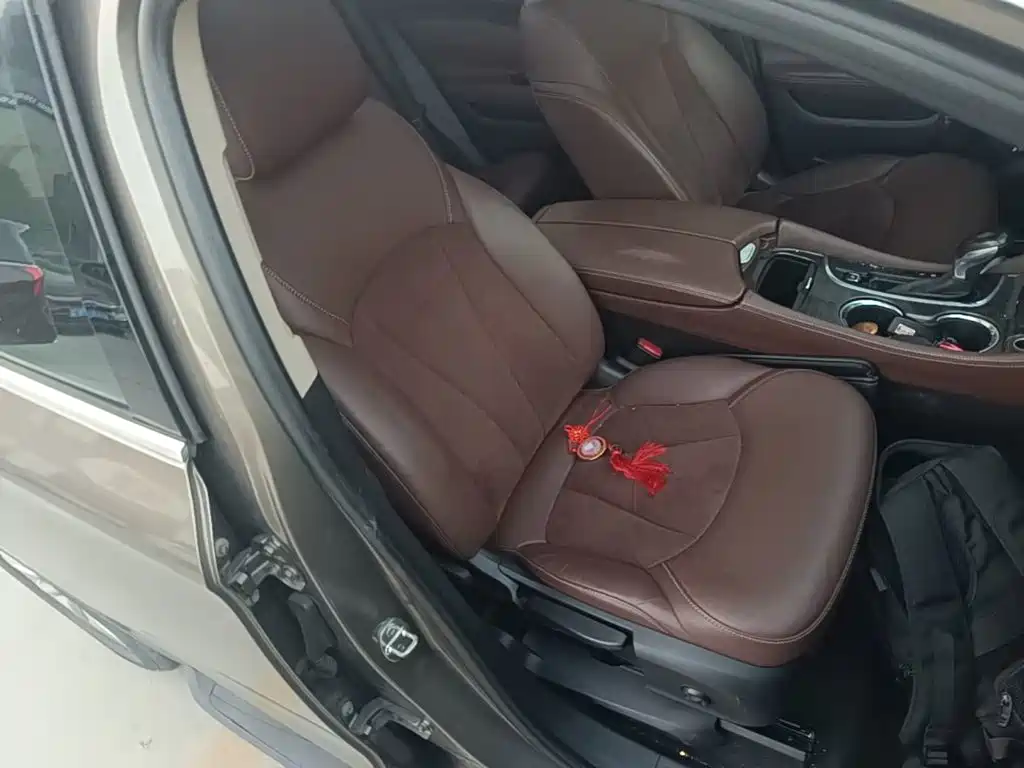 Buick Envision Plus — миниатюра 25