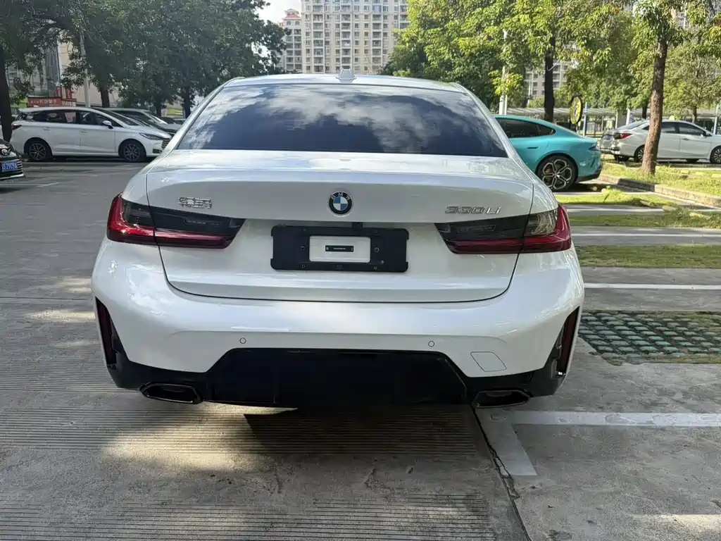 BMW 3 Series — миниатюра 3
