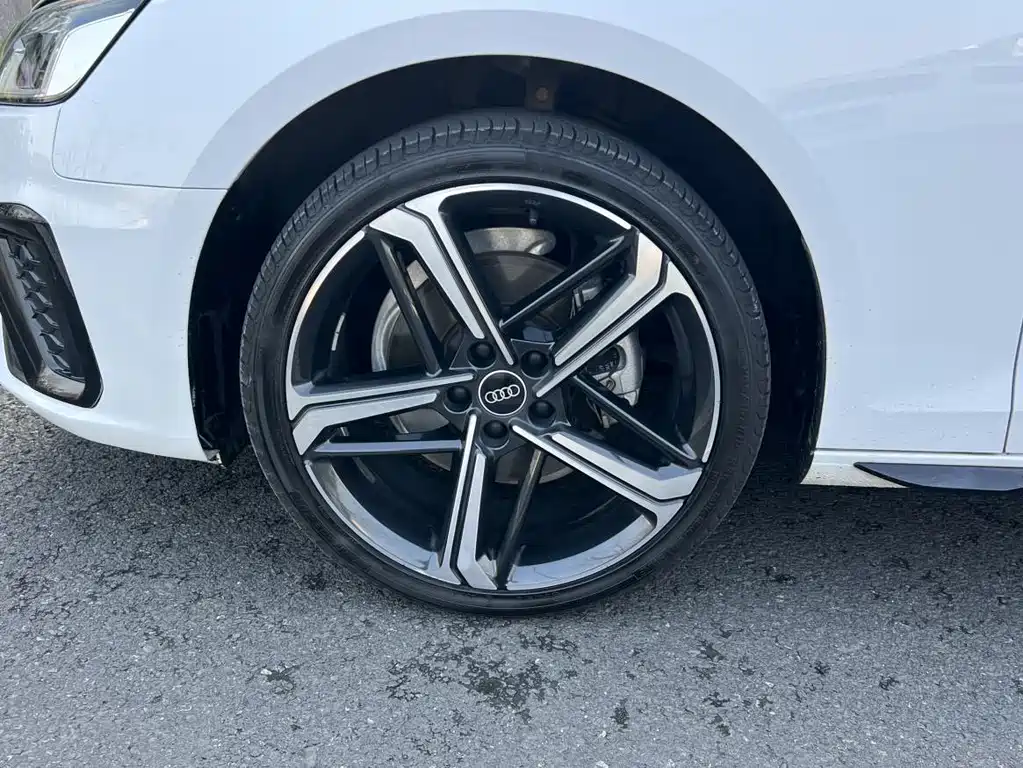 Audi A4L — миниатюра 14