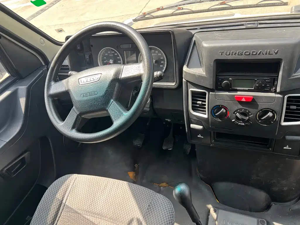 IVECO Daily — миниатюра 6