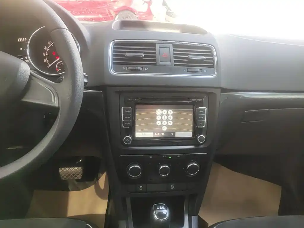 Skoda Yeti — миниатюра 13