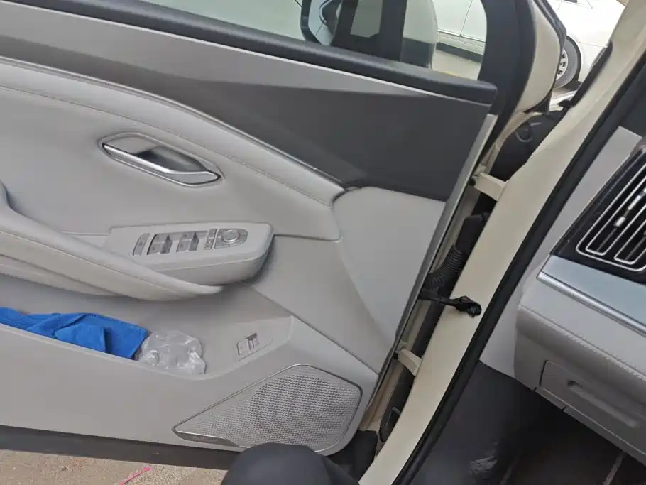 BYD Song Ultra — миниатюра 7