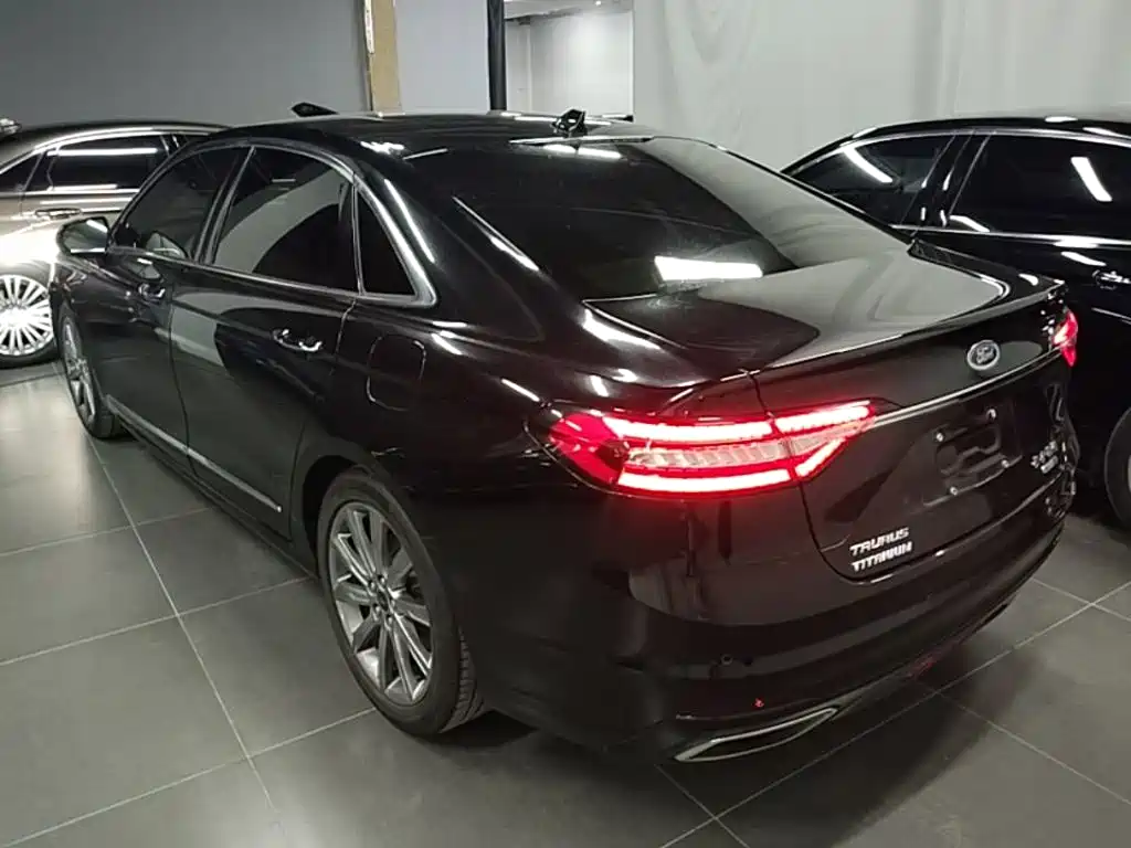 Ford Taurus 2019 EcoBoost 245 Premium