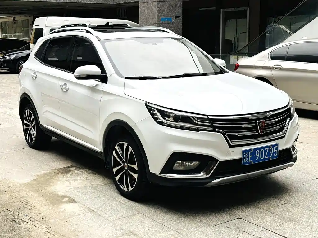 ROEWE RX3