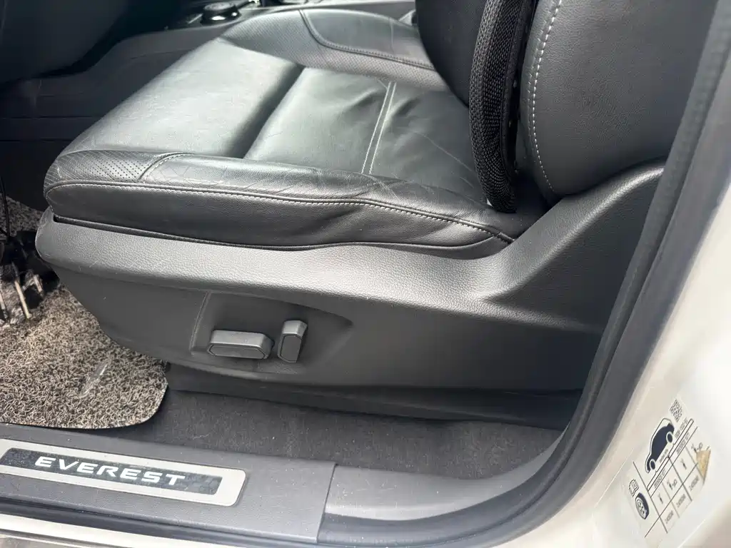 Ford Everest — миниатюра 8