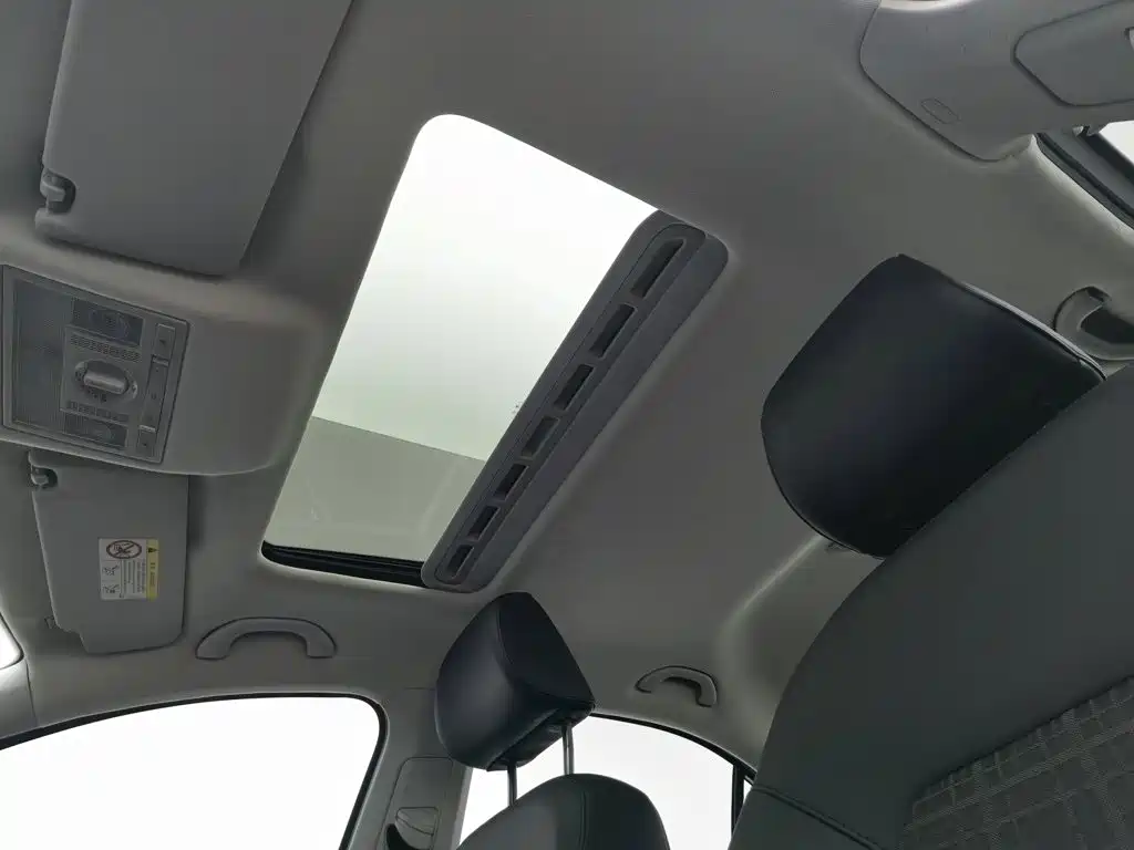 Volkswagen Jetta — миниатюра 14