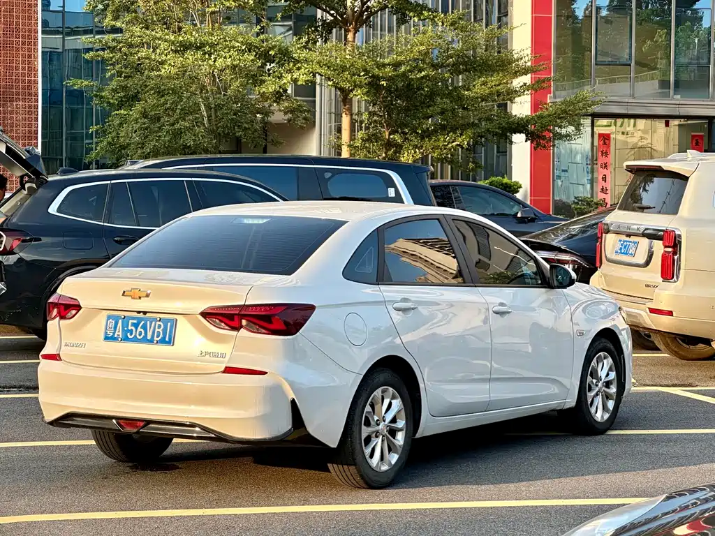 Chevrolet Monza — миниатюра 6