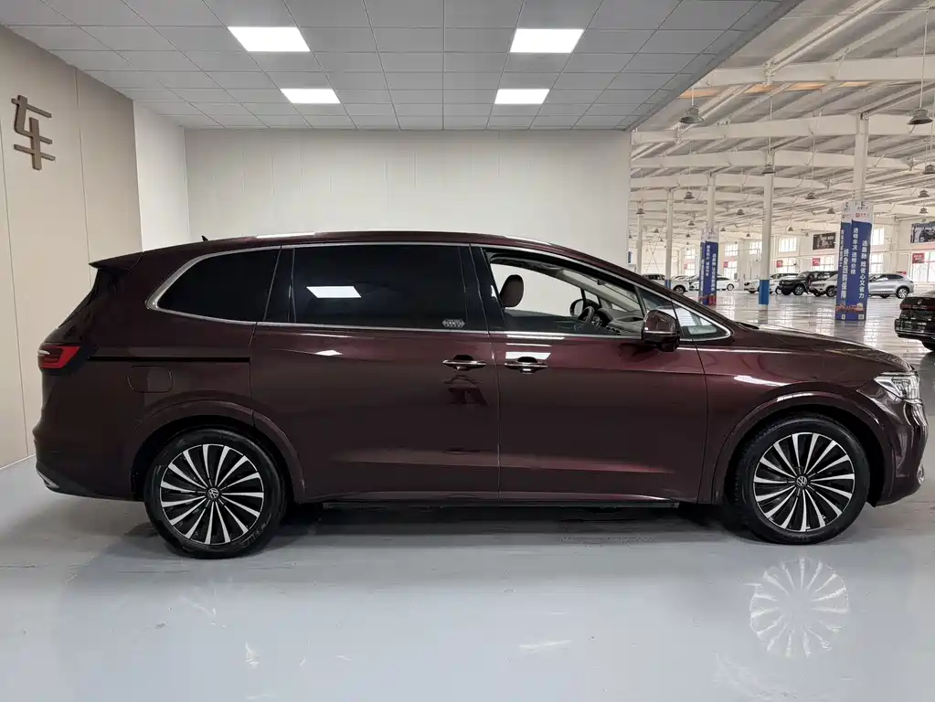 Volkswagen Viloran 2020 380TSI Luxury
