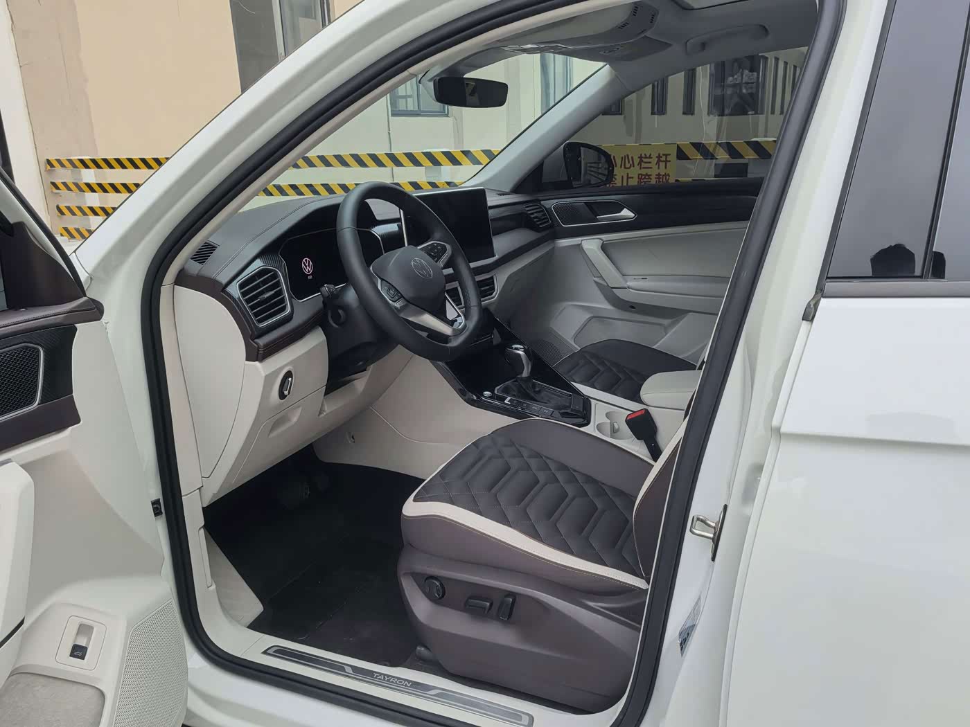 Audi A3 1.4 л 2022 г. Белый, пробег 18600 км