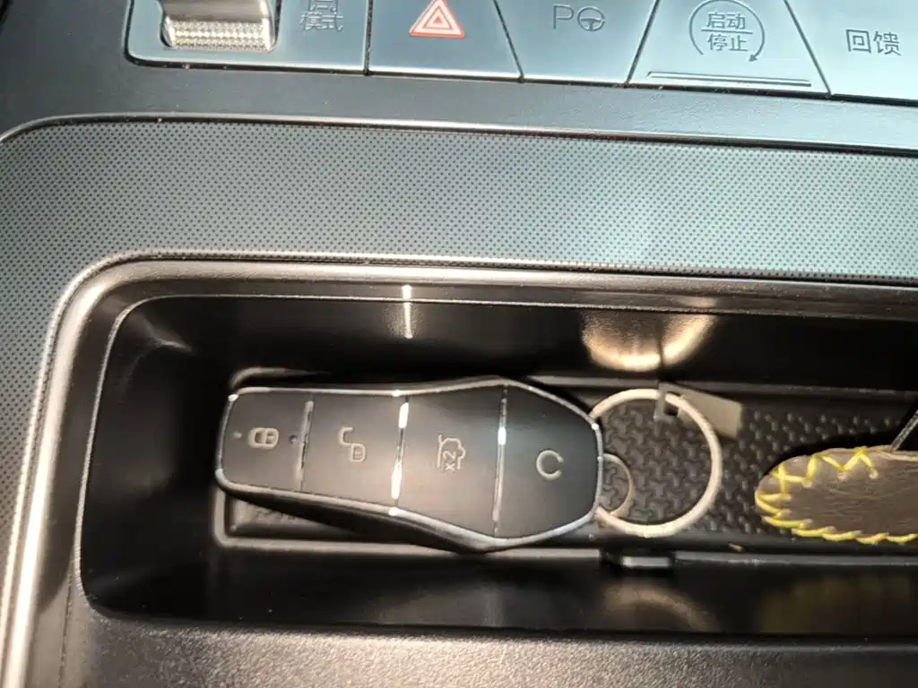 BYD Tang L — миниатюра 9