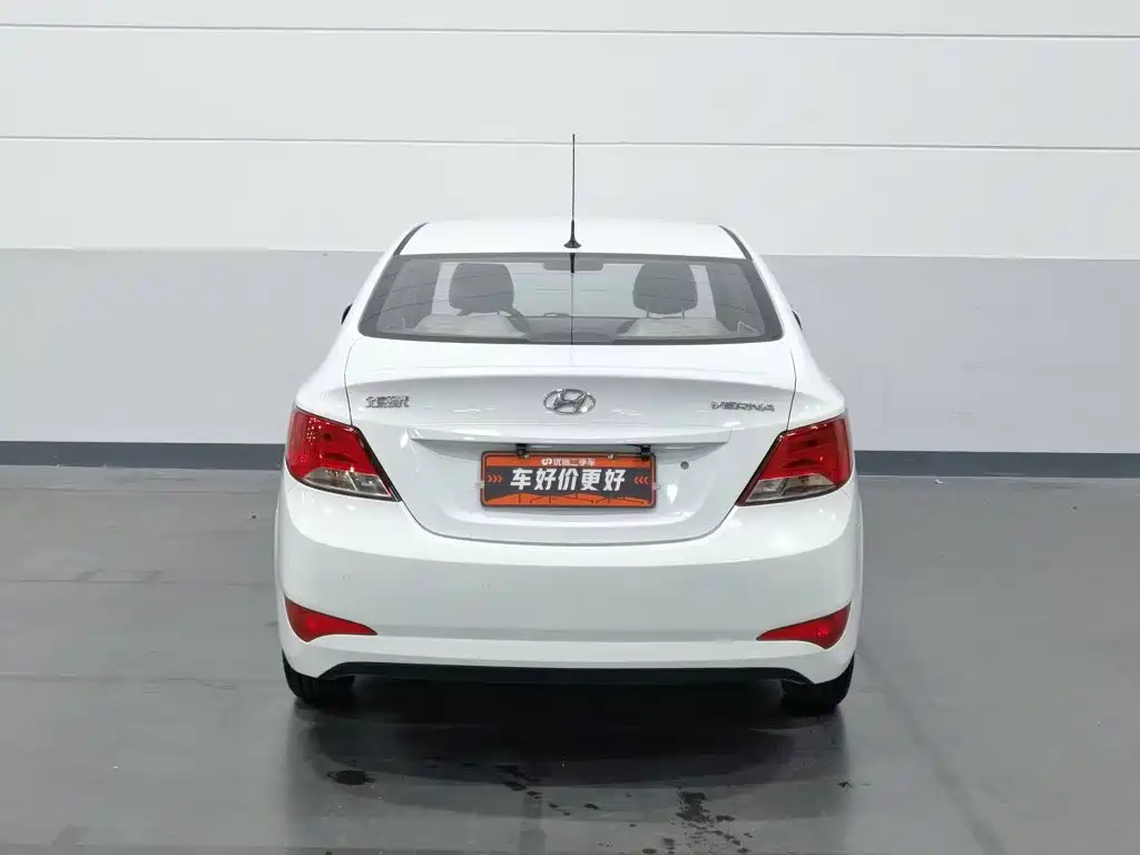 Hyundai Verna — миниатюра 4