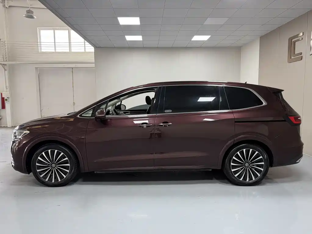 Volkswagen Viloran 2020 380TSI Luxury