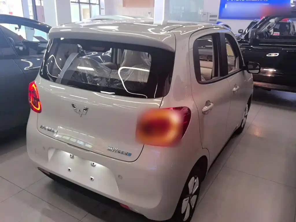 Wuling MINIEV — миниатюра 7