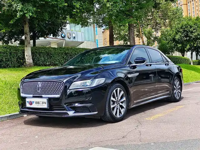 LINCOLN  CONTINENTAL 2019