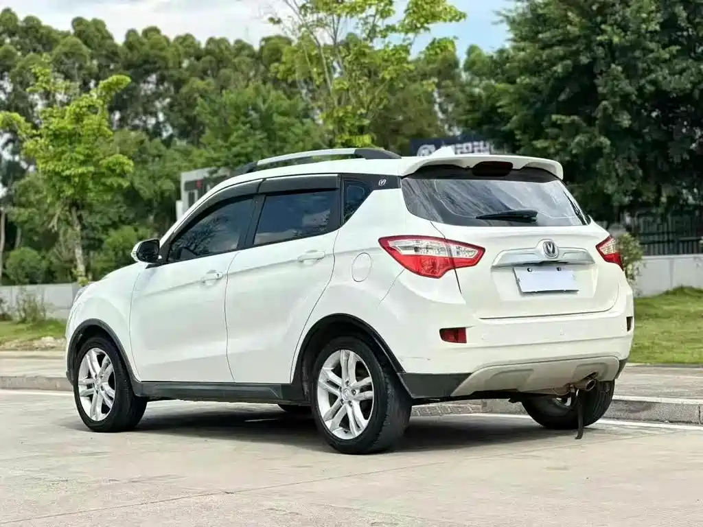 CHANGAN CS35