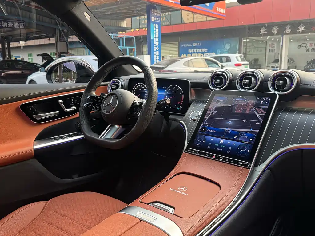 Mercedes-Benz GLC — миниатюра 12