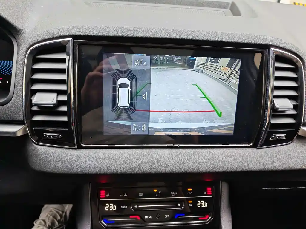 Skoda Karoq — миниатюра 11