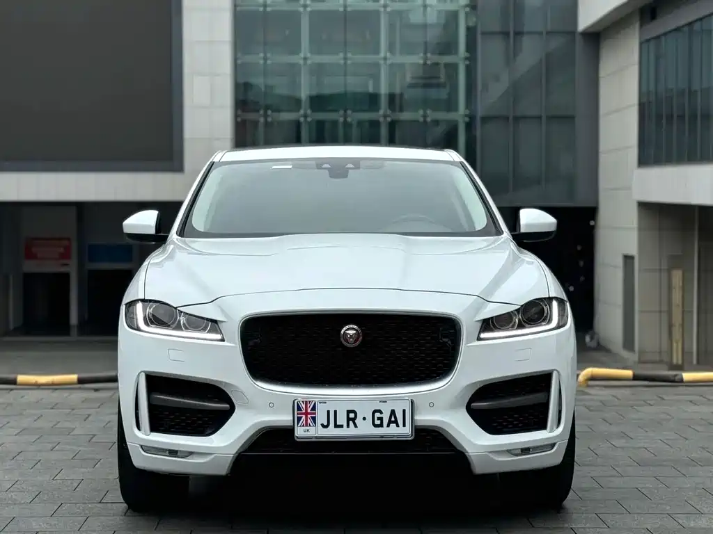 Jaguar F-PACE — миниатюра 2