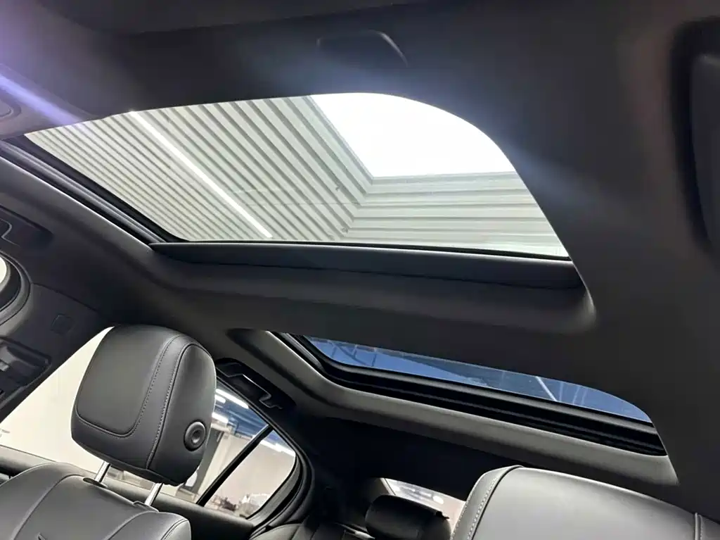Cadillac CT5 — миниатюра 6
