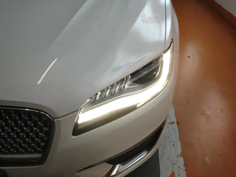 Lincoln MKZ — миниатюра 5