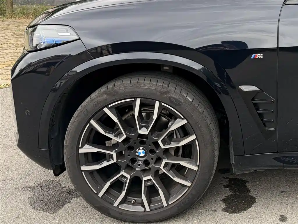 BMW X5 2025 xDrive 40Li Premium M Sport