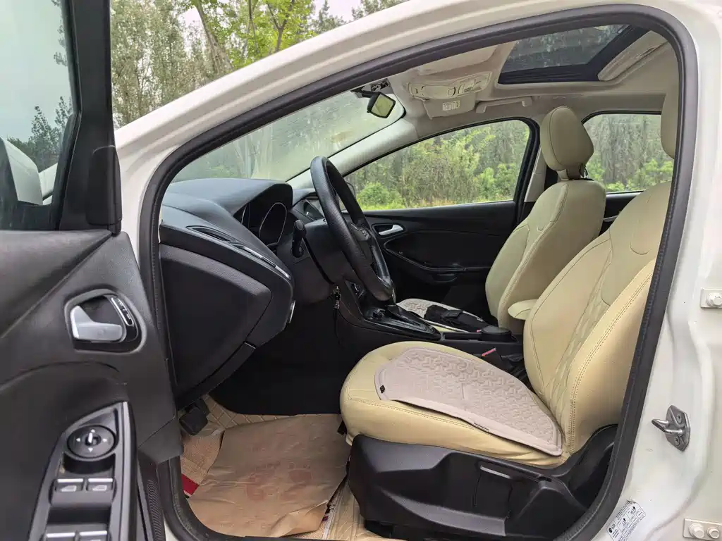 Ford Focus — миниатюра 6