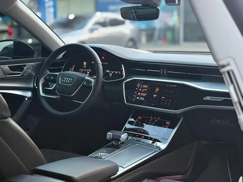 Audi A7L — миниатюра 9