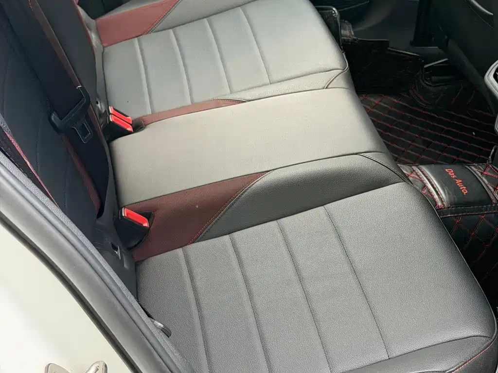 Volkswagen Bora — миниатюра 14