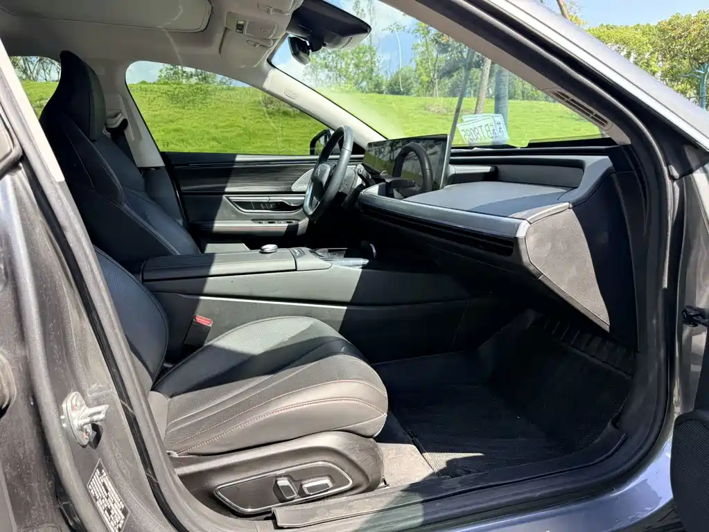 XPeng P7 — миниатюра 15