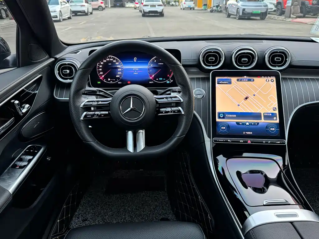 Mercedes-Benz C-Class — миниатюра 8