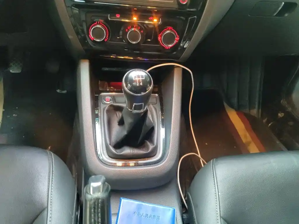 Volkswagen Sagitar — миниатюра 10
