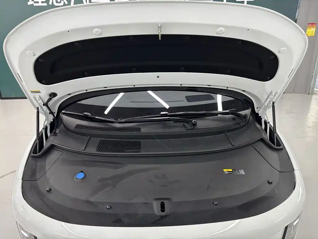 Li Auto Li i8 — миниатюра 5