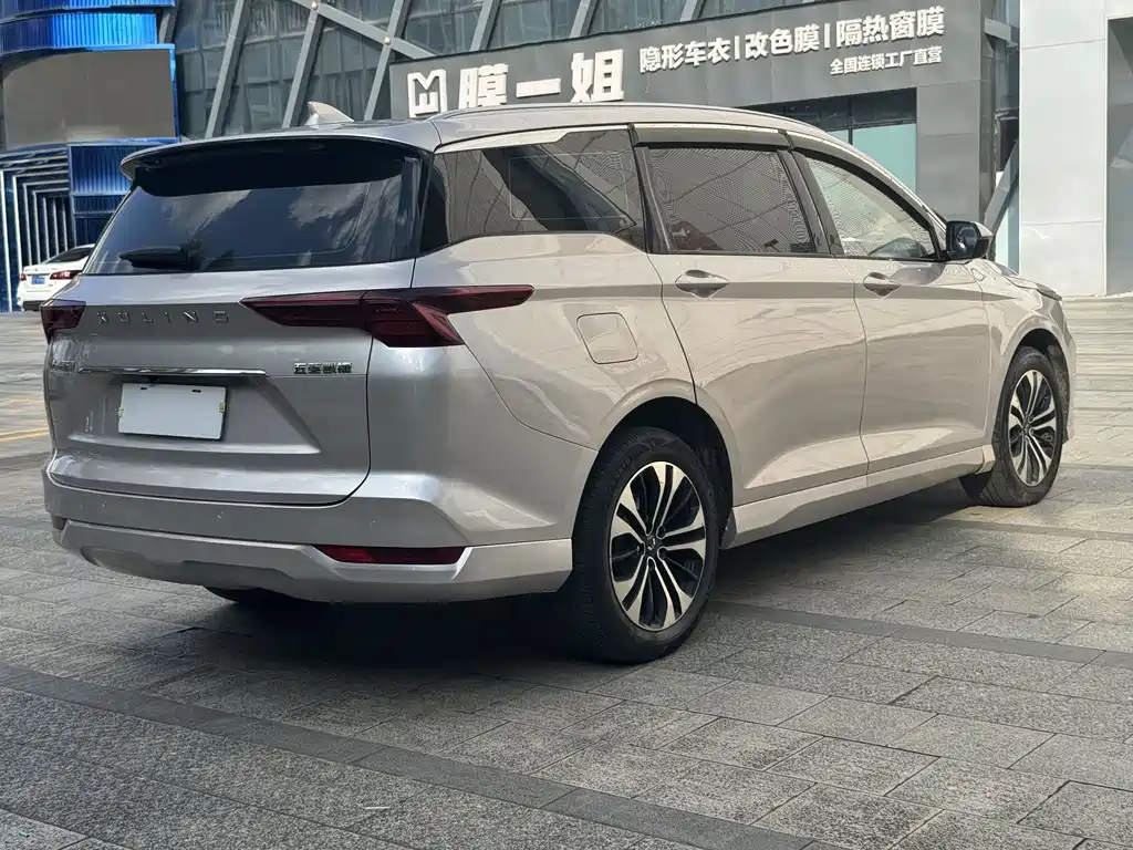 Wuling Victory — миниатюра 4