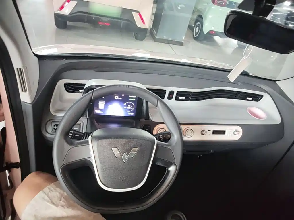 Wuling MINIEV — миниатюра 10